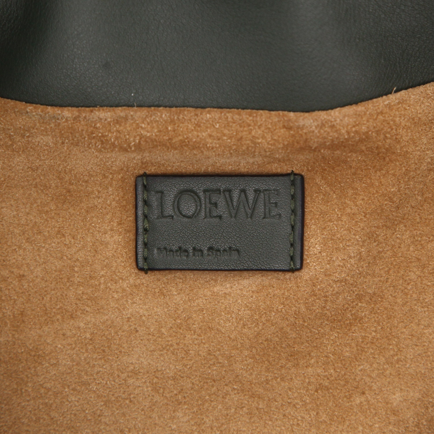 Loewe  Flamenco clutch large model  shoulder bag  in green leather - Detail D2