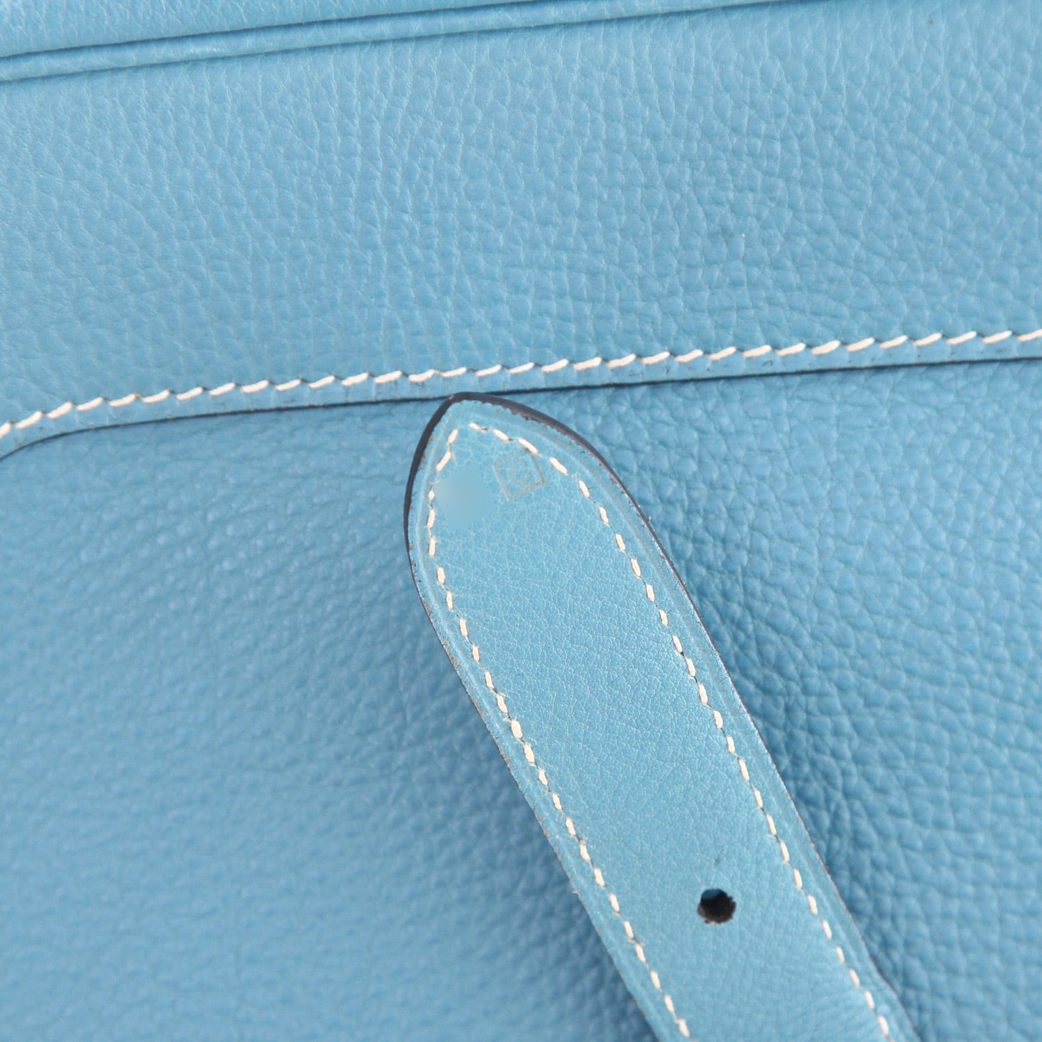 Borsa da spalla o a mano Hermès  Trim in pelle togo blu - Detail D4