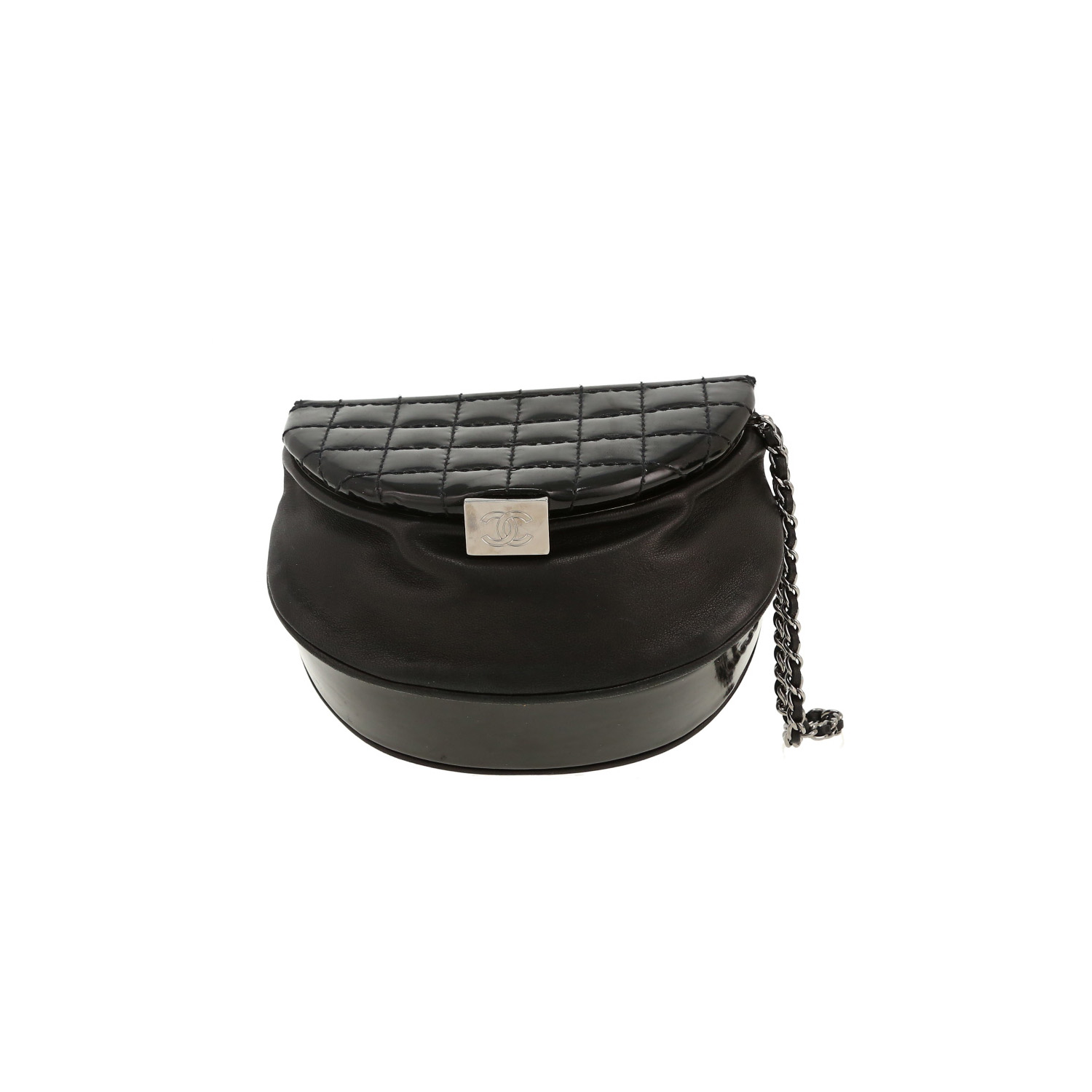 Chanel Editions Limitées clutch in black patent quilted leather and black leather - Detail D4
