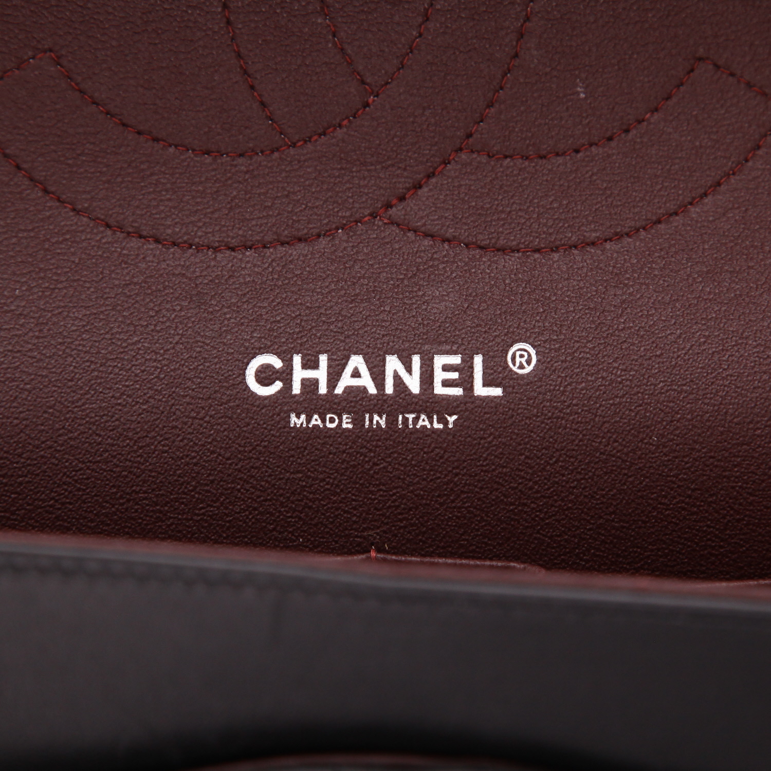 Sac bandoulière Chanel  Timeless Jumbo en cuir matelassé noir - Detail D2