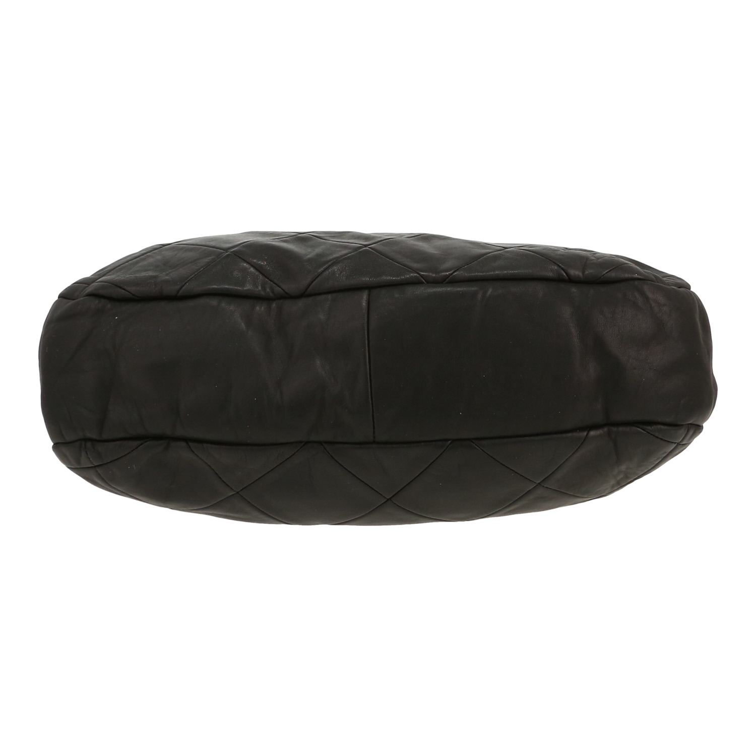 Sac à main Chanel en cuir matelassé noir - Detail D1