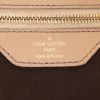 Louis Vuitton  L handbag  in beige mahina leather - Detail D2 thumbnail