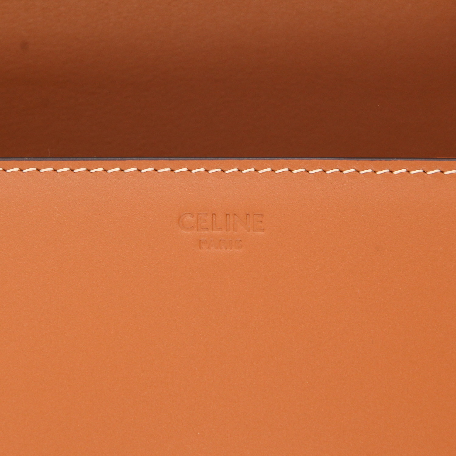 Celine  Triomphe Teen shoulder bag  natural leather - Detail D2