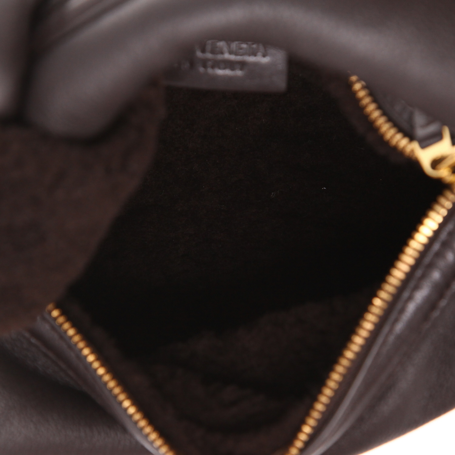 Bolso de mano Bottega Veneta  Jodie mini  en cuero de obeja volteado marrón - Detail D3