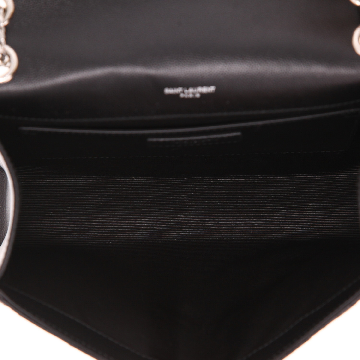 Borsa a tracolla Saint Laurent  Envelope modello medio  in pelle martellata e trapuntata nera - Detail D3