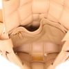 Bottega Veneta  Padded Cassette shoulder bag  in beige intrecciato leather - Detail D3 thumbnail