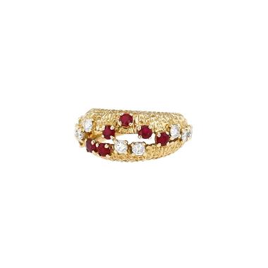 Bague années 1970 Cartier  en or jaune, rubis et diamants