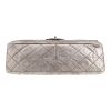 Chanel  2.55 shoulder bag  in silver quilted leather - Detail D1 thumbnail