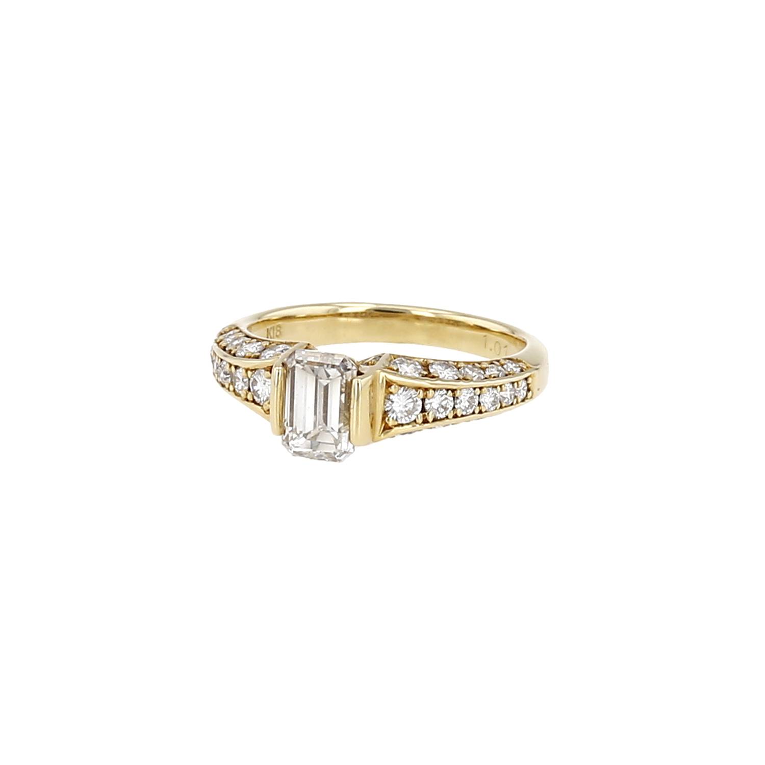 Bague Vintage  en or jaune et diamants - 00pp