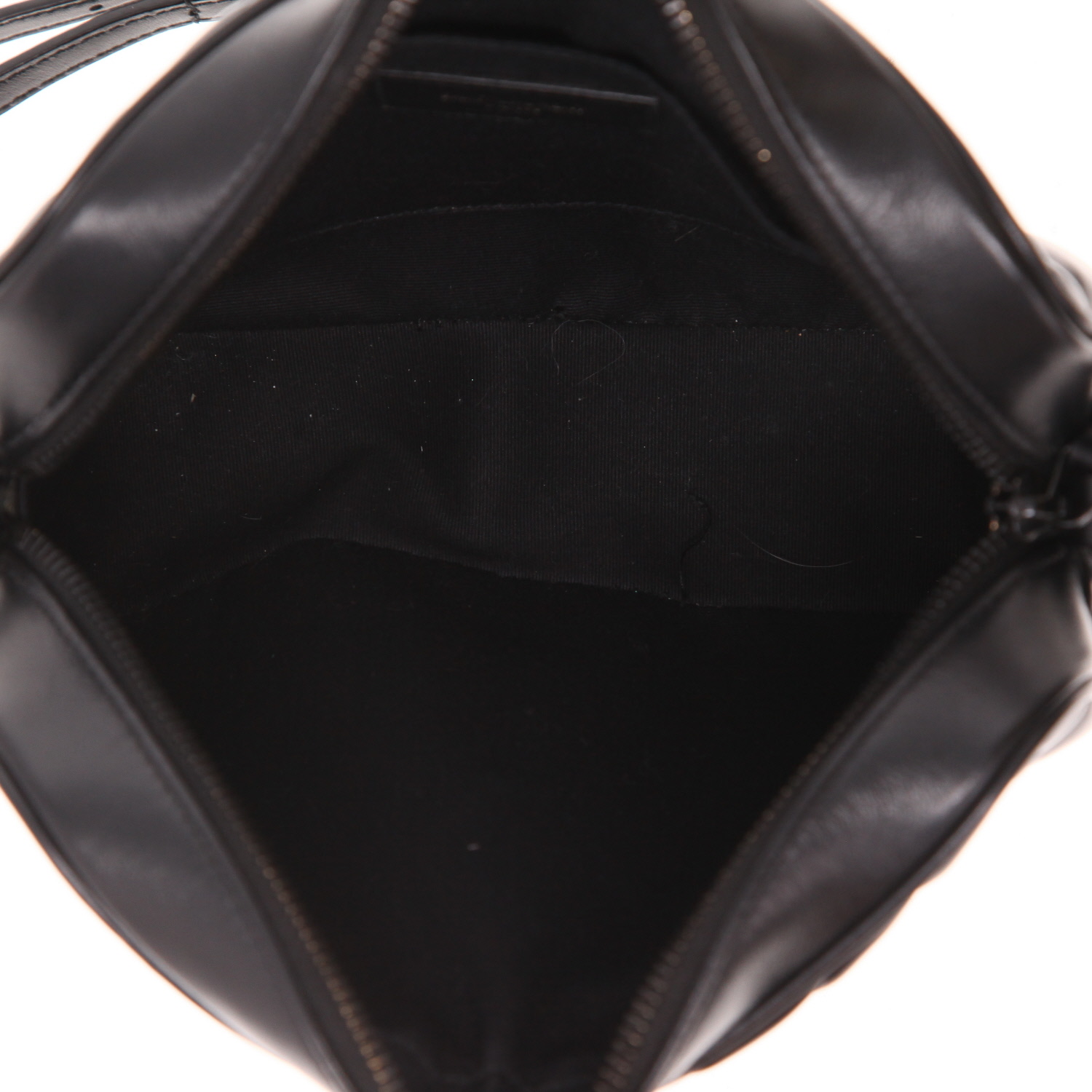 Saint Laurent  Lou Sac Caméra shoulder bag  in black chevron quilted leather - Detail D3