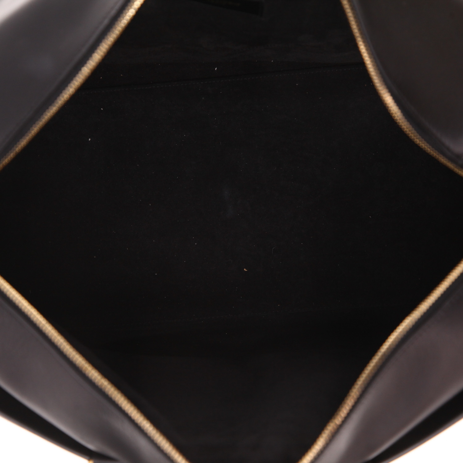 Bolso de mano Saint Laurent  Duffle en cuero negro - Detail D3