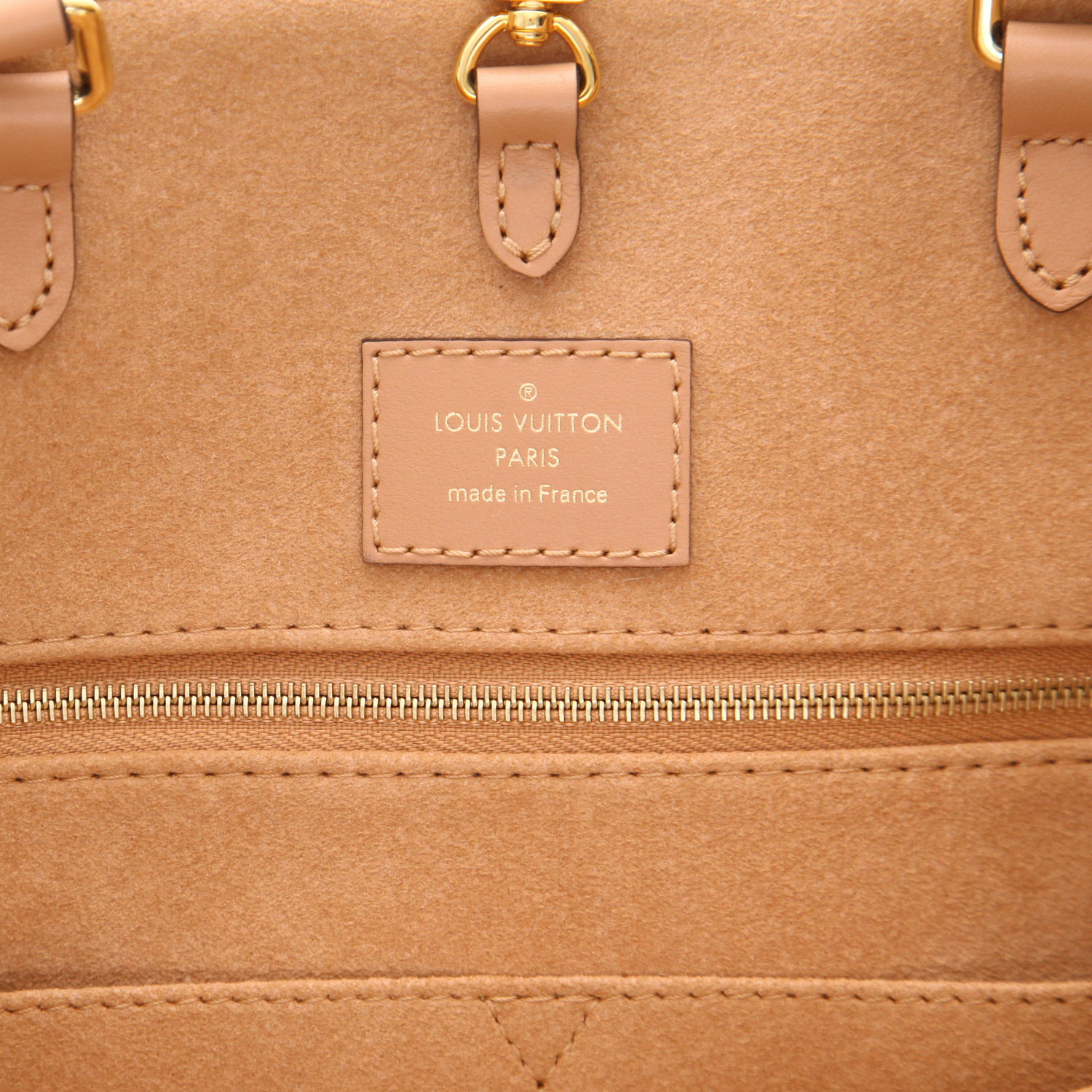 Shopping bag Louis Vuitton  Onthego in pelle monogram con stampa bicolore beige - Detail D2