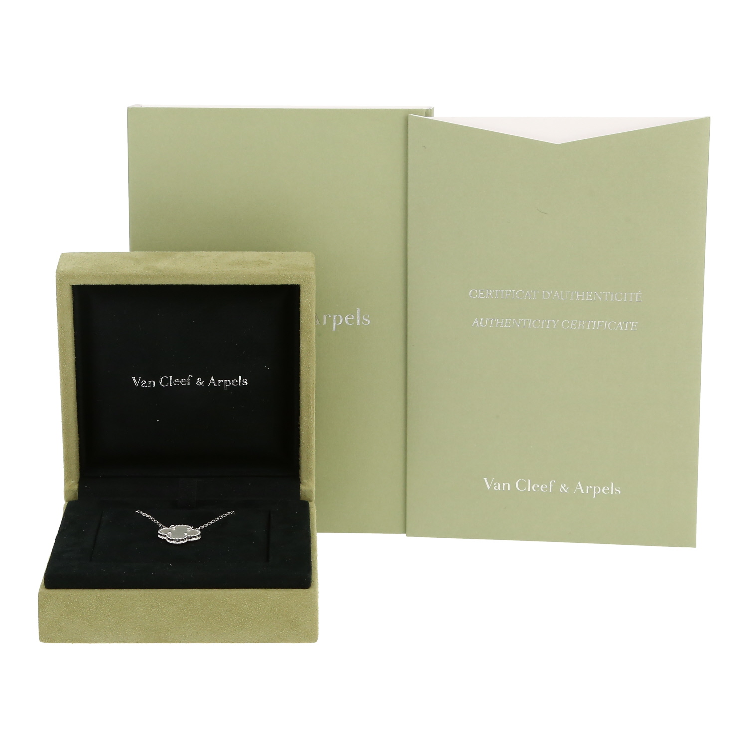 Van Cleef & Arpels Vintage Alhambra necklace in white gold and mother of pearl - Detail D2