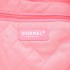Chanel  22 shopping bag  in pink leather - Detail D2 thumbnail