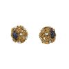Paire de clips d'oreilles années 1960 Boucheron  en or jaune, saphirs et diamants - 360 thumbnail