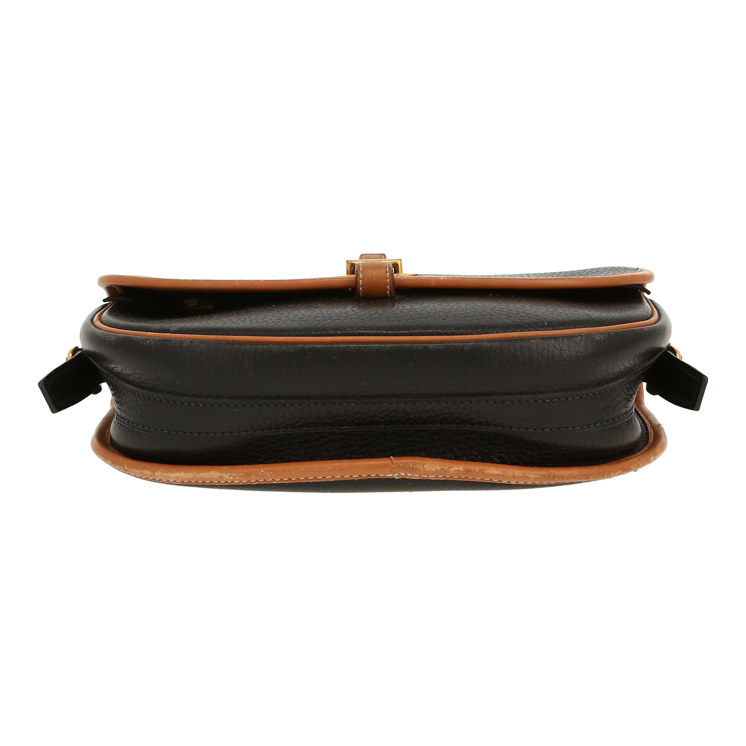 Bolso bandolera Hermès   en cuero granulado negro y color oro - Detail D1