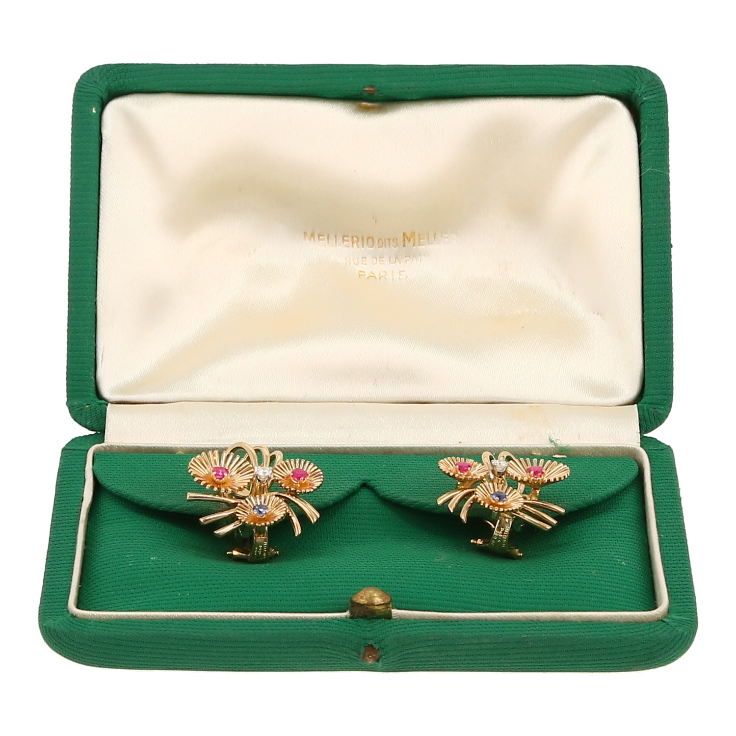 Paire de boucles d'oreilles années 1960 Mellerio  en or jaune, diamants et pierres de couleurs - Detail D2