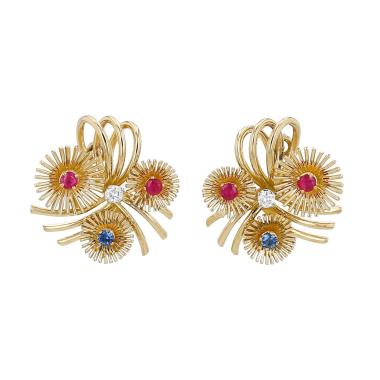 Paire de boucles d'oreilles années 1960 Mellerio  en or jaune, diamants et pierres de couleurs