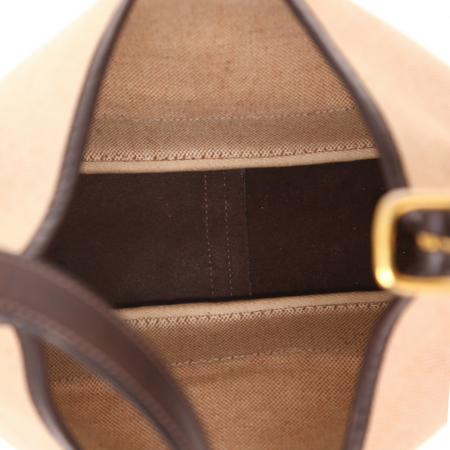 Hermès  Trim bag worn on the shoulder or carried in the hand  in beige canvas  and brown box leather - Detail D3