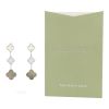 Paire de pendants d'oreilles Van Cleef 
Arpels Vintage Alhambra en or blanc, nacre et calcédoine - Detail D2 thumbnail