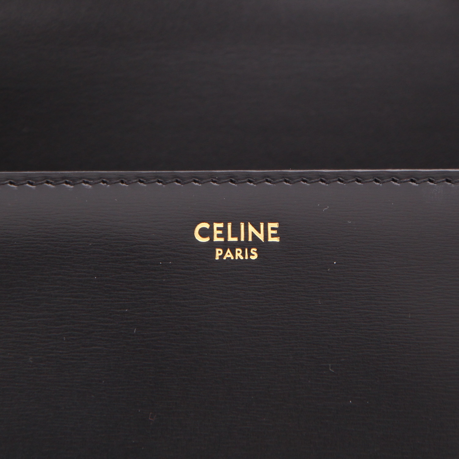 Celine  Triomphe Teen shoulder bag  in black leather - Detail D2