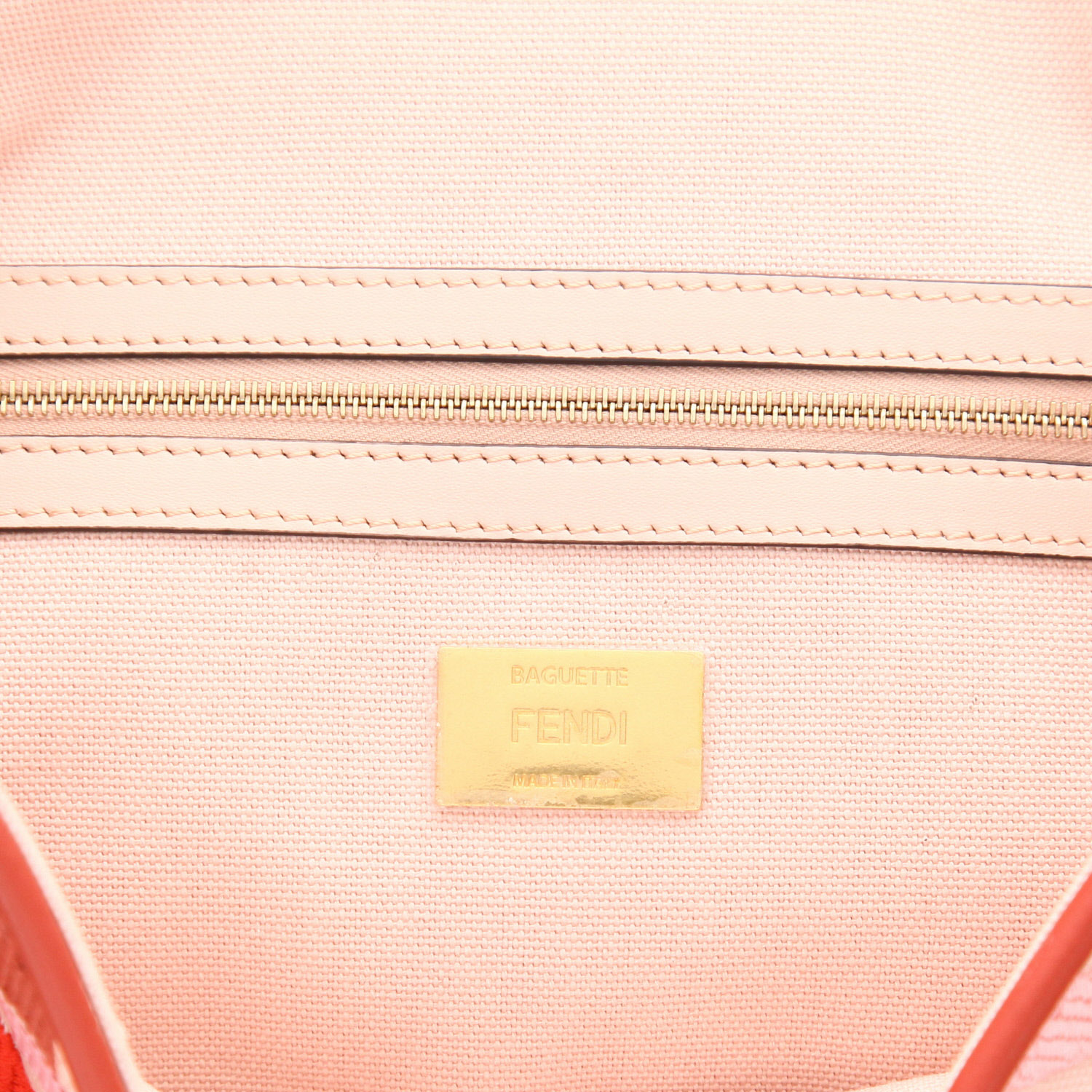 Sac à main Fendi  Baguette en toile siglée rose et rouge - Detail D2