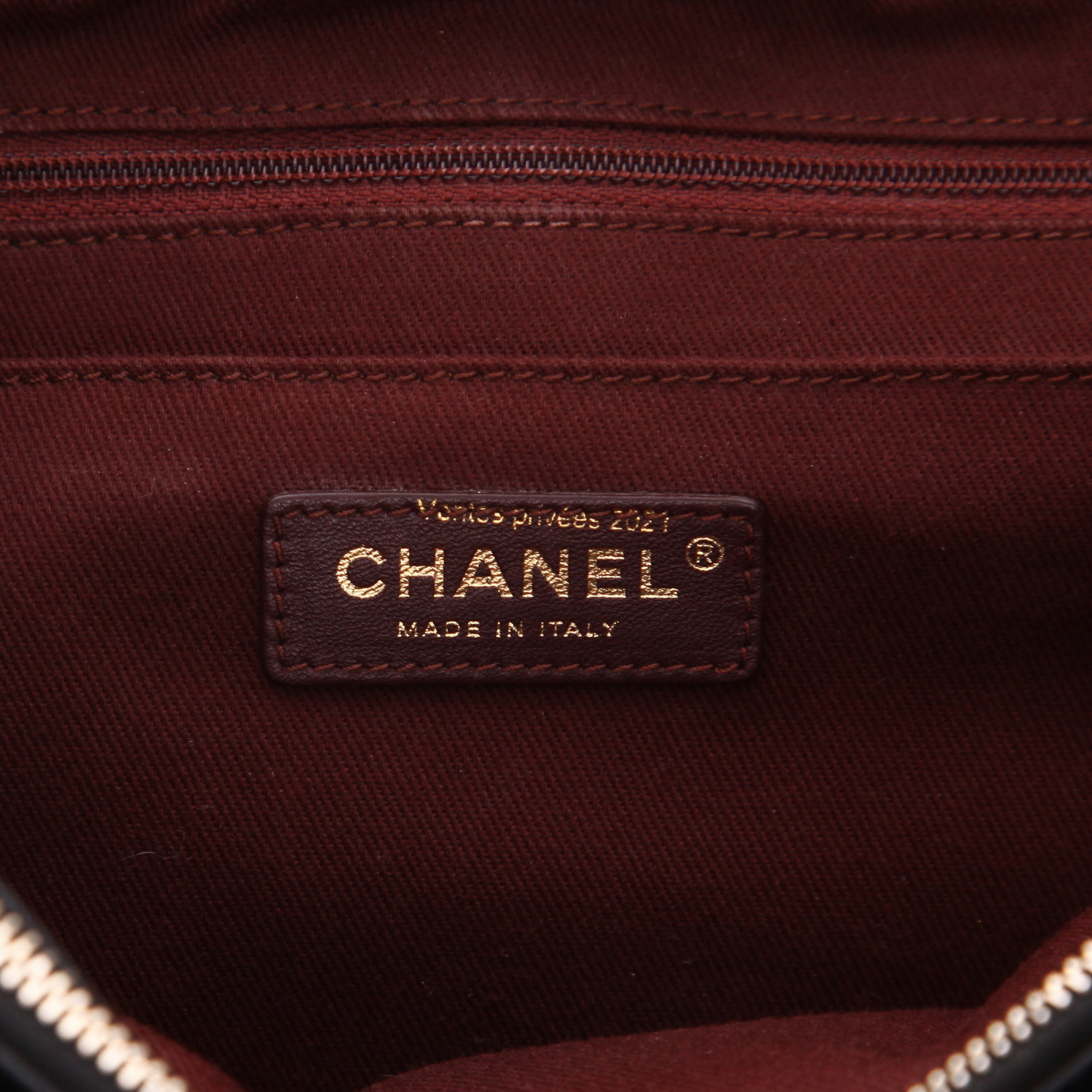 Sac cabas Chanel  Executive en cuir grainé noir - Detail D2