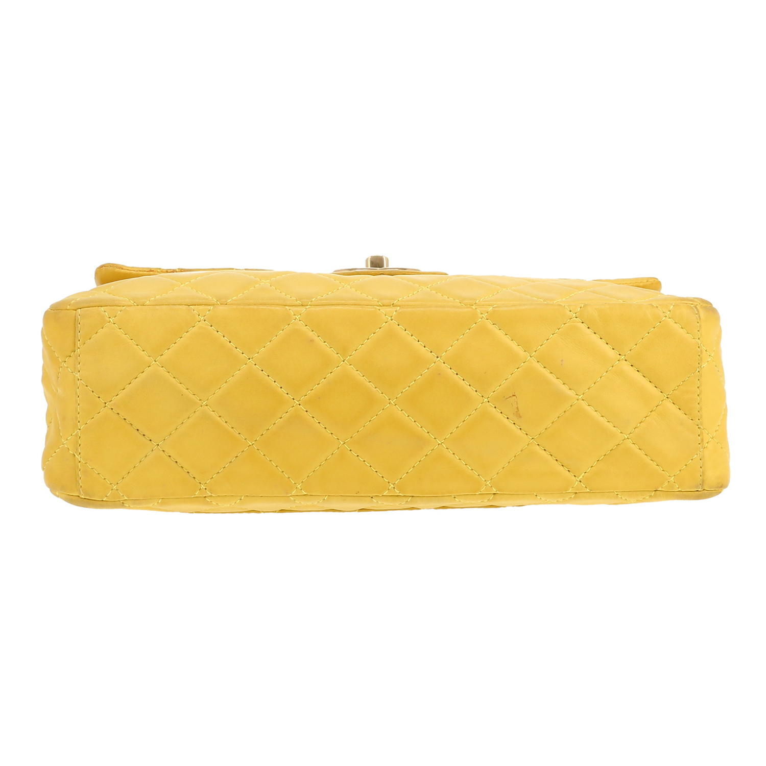 Sac bandoulière Chanel  Timeless Maxi Jumbo en cuir matelassé jaune - Detail D1