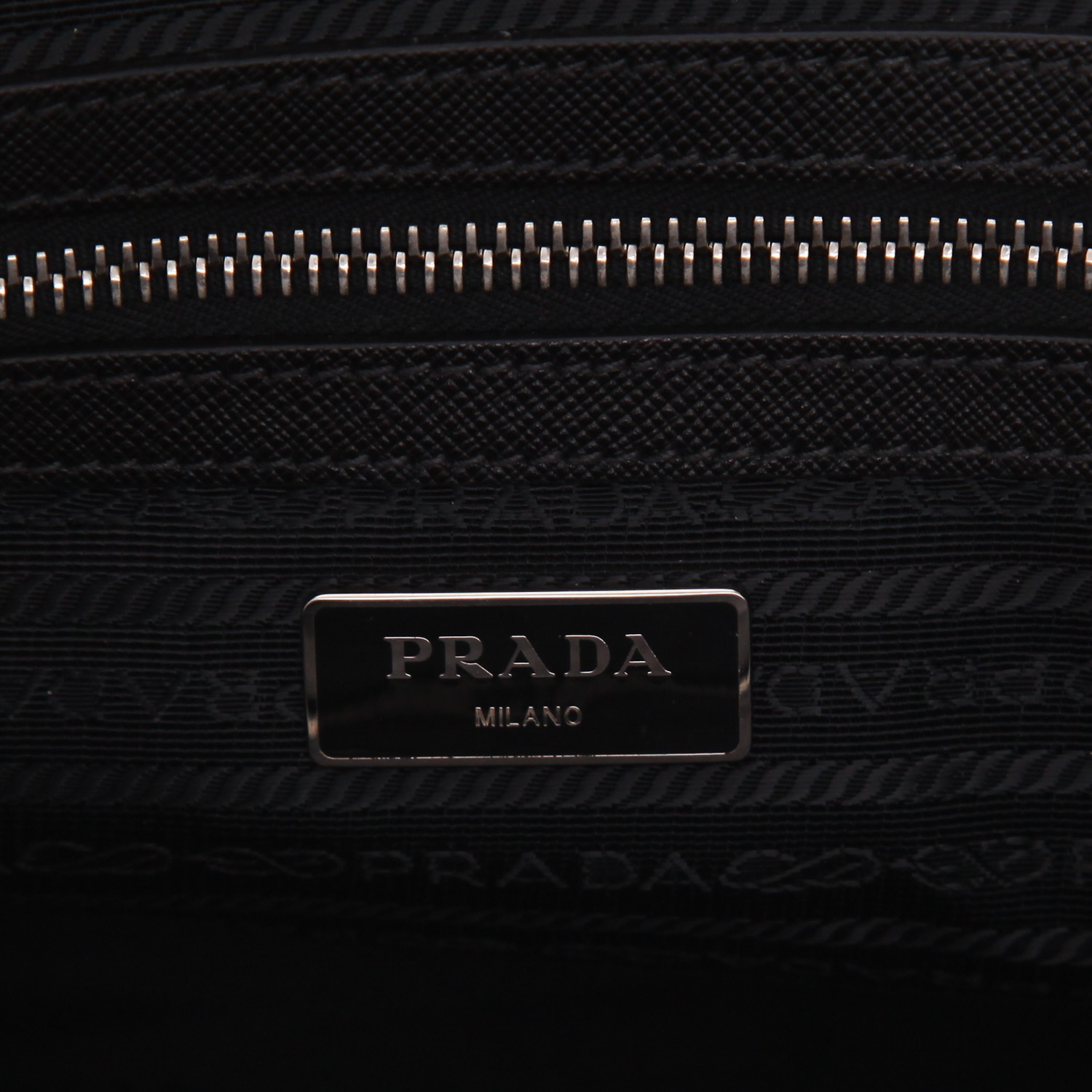 Porte-documents Prada   en cuir saffiano noir - Detail D2