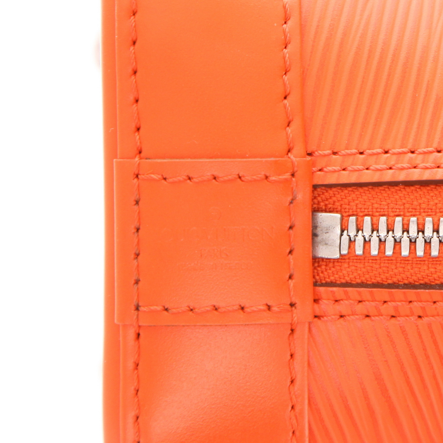 Louis Vuitton  Alma BB shoulder bag  in orange epi leather - Detail D2