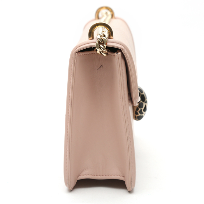 Bolso bandolera Bulgari  Forever en cuero color rosa claro - Detail D6