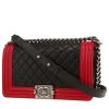 Sac bandoulière Chanel  Boy en cuir matelassé bicolore noir et rouge - 00pp thumbnail