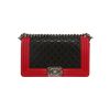 Sac bandoulière Chanel  Boy en cuir matelassé bicolore noir et rouge - 360 thumbnail