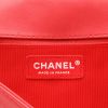 Sac bandoulière Chanel  Boy en cuir matelassé bicolore noir et rouge - Detail D2 thumbnail