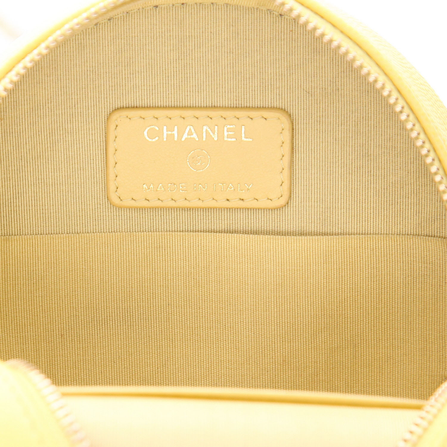 Borsa a tracolla Chanel  Round on Earth in pelle trapuntata gialla - Detail D2