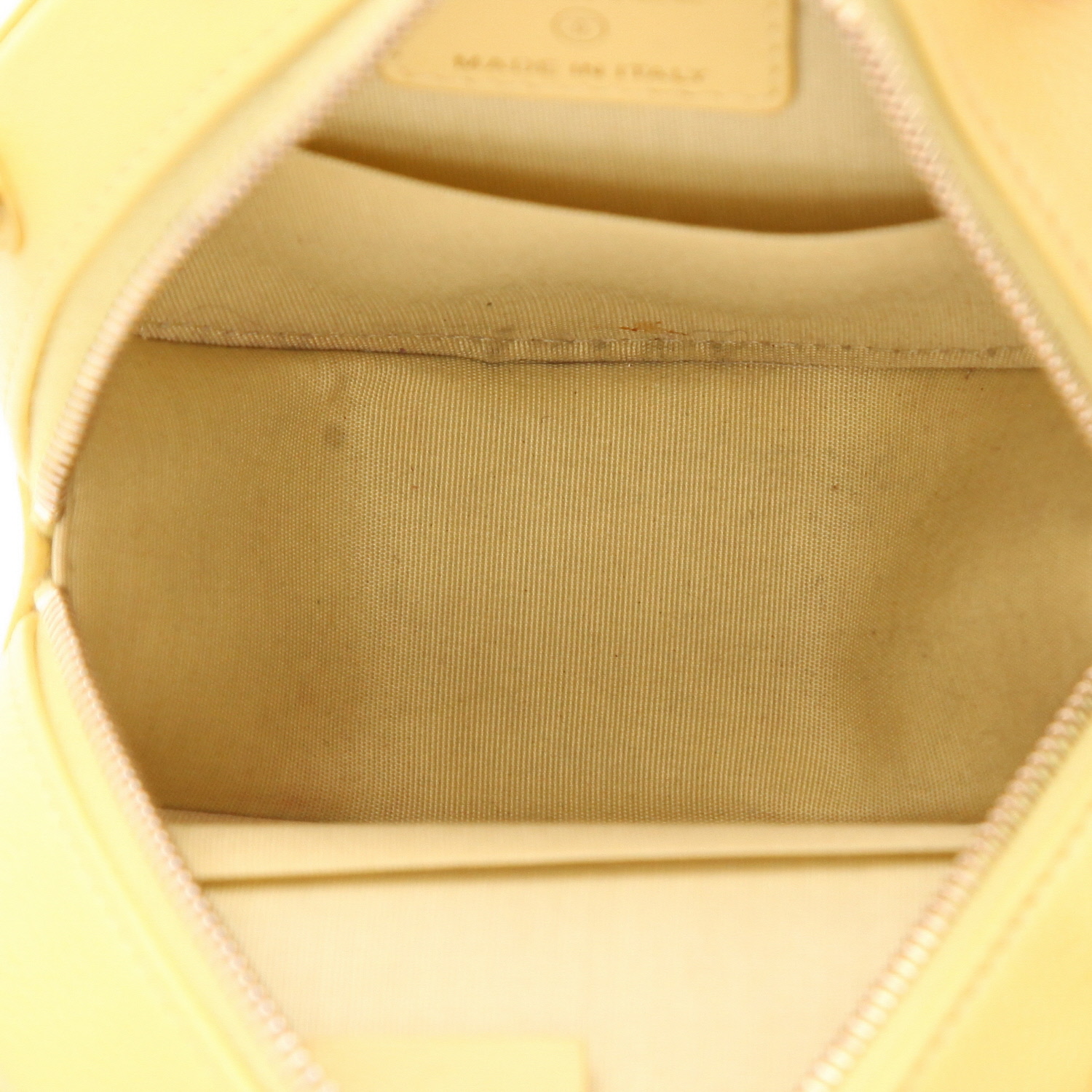 Borsa a tracolla Chanel  Round on Earth in pelle trapuntata gialla - Detail D3