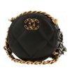 Sac bandoulière Chanel  Round on Earth en cuir matelassé noir - 00pp thumbnail