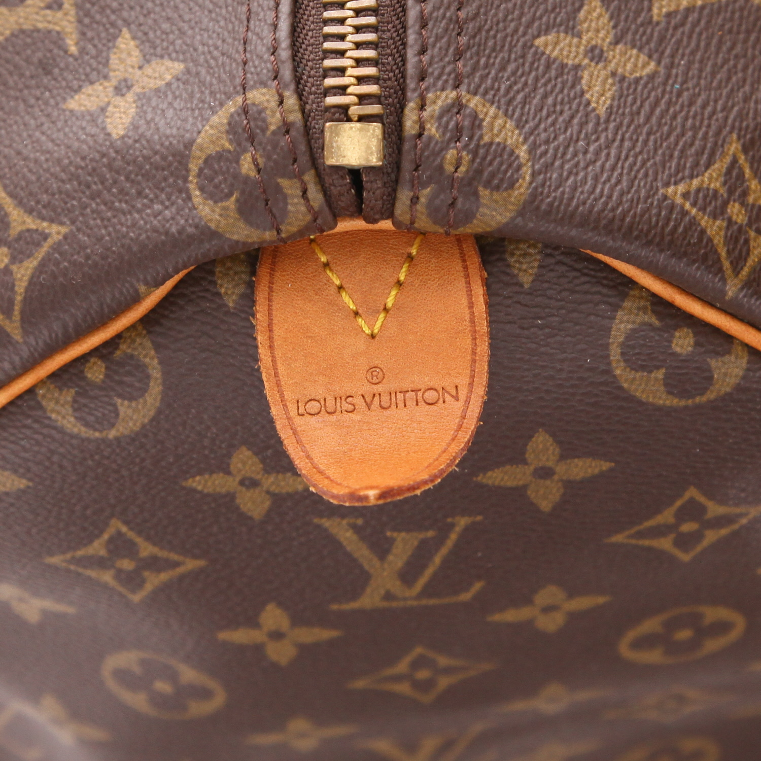 Bolsa de viaje Louis Vuitton  Keepall 50 en lona Monogram marrón y cuero natural - Detail D2