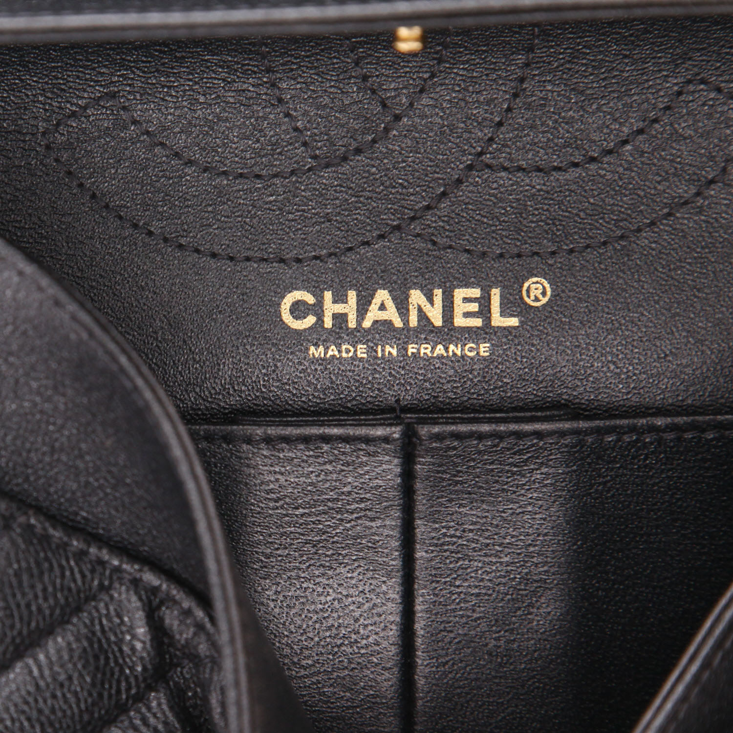 Borsa a tracolla Chanel  2.55 in pelle iridescente trapuntata grigia - Detail D2