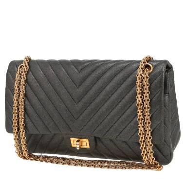 Chanel  2.55 shoulder bag  in grey quilted iridescent leather