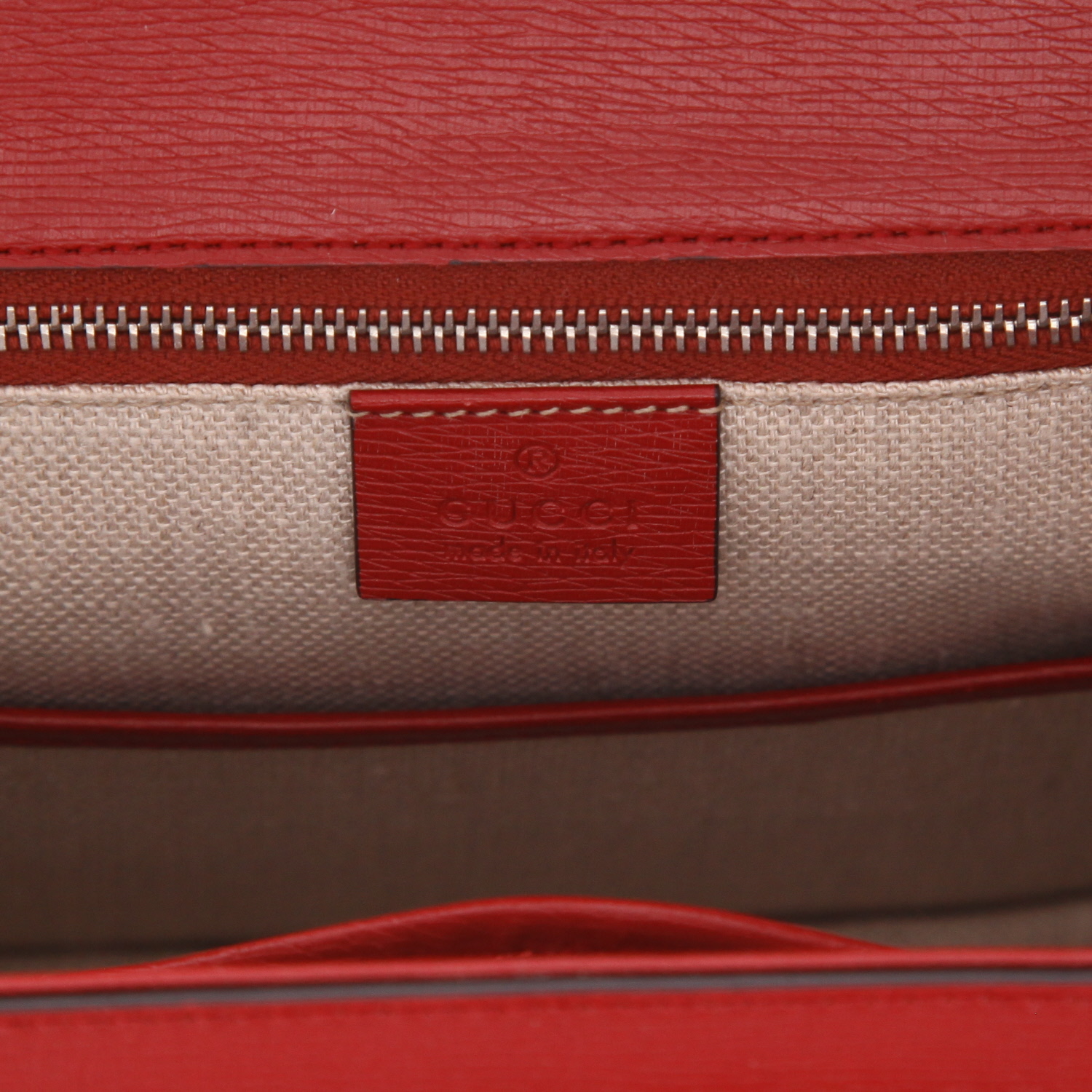 Sac à main Gucci  Bamboo moyen modèle  en cuir rouge et bambou - Detail D2
