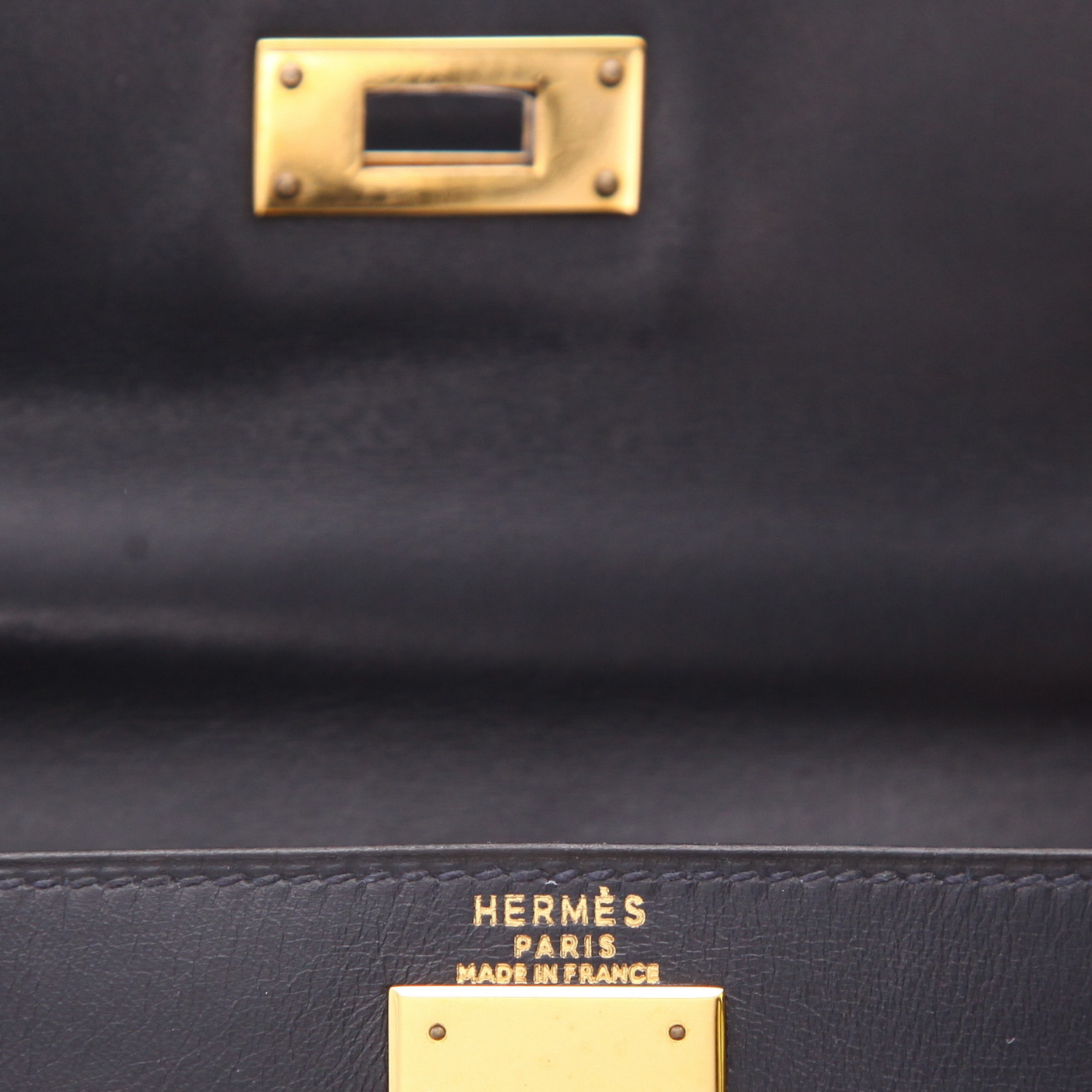 Borsa Hermès  Kelly 28 cm in pelle box blu marino - Detail D2