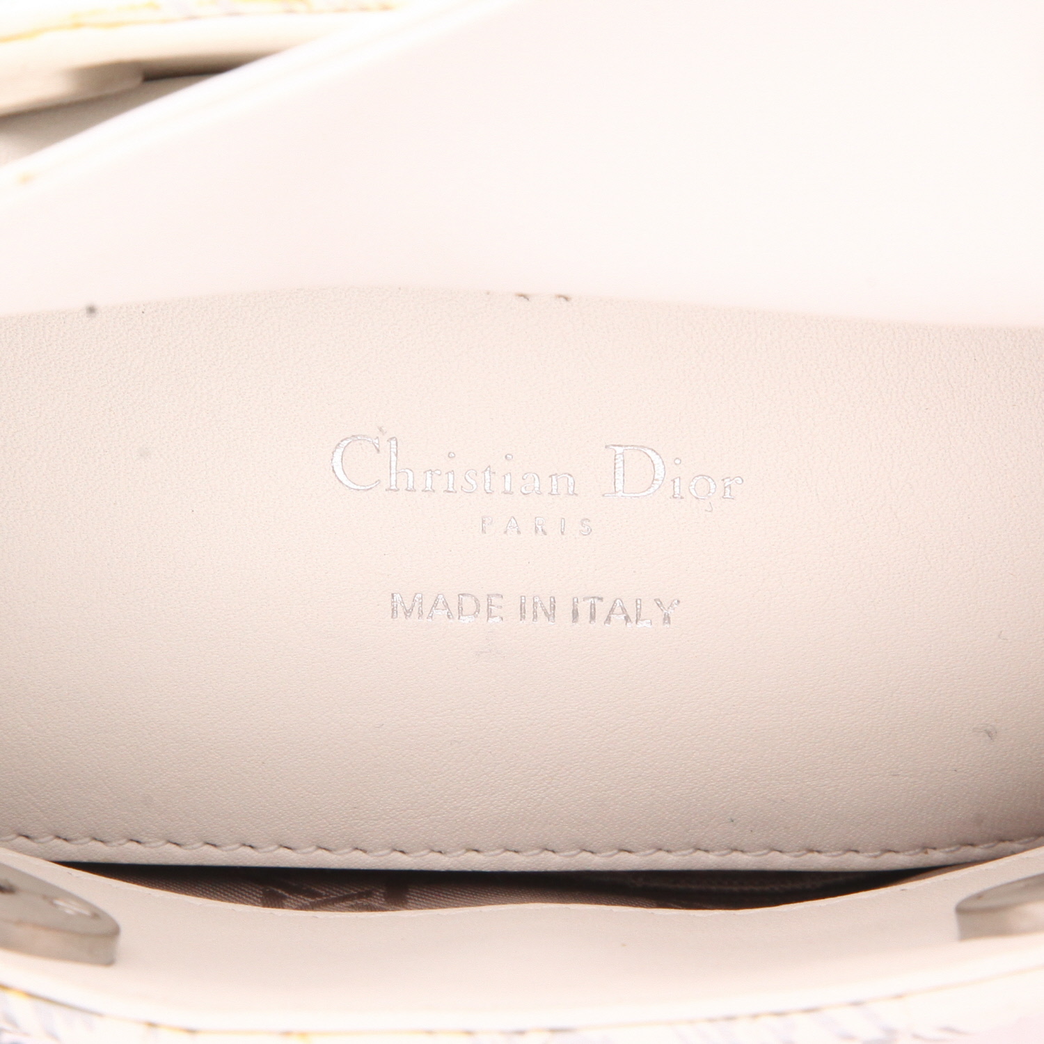 Sac bandoulière Dior  Lady Dior mini  en cuir bicolore blanc et argent - Detail D2