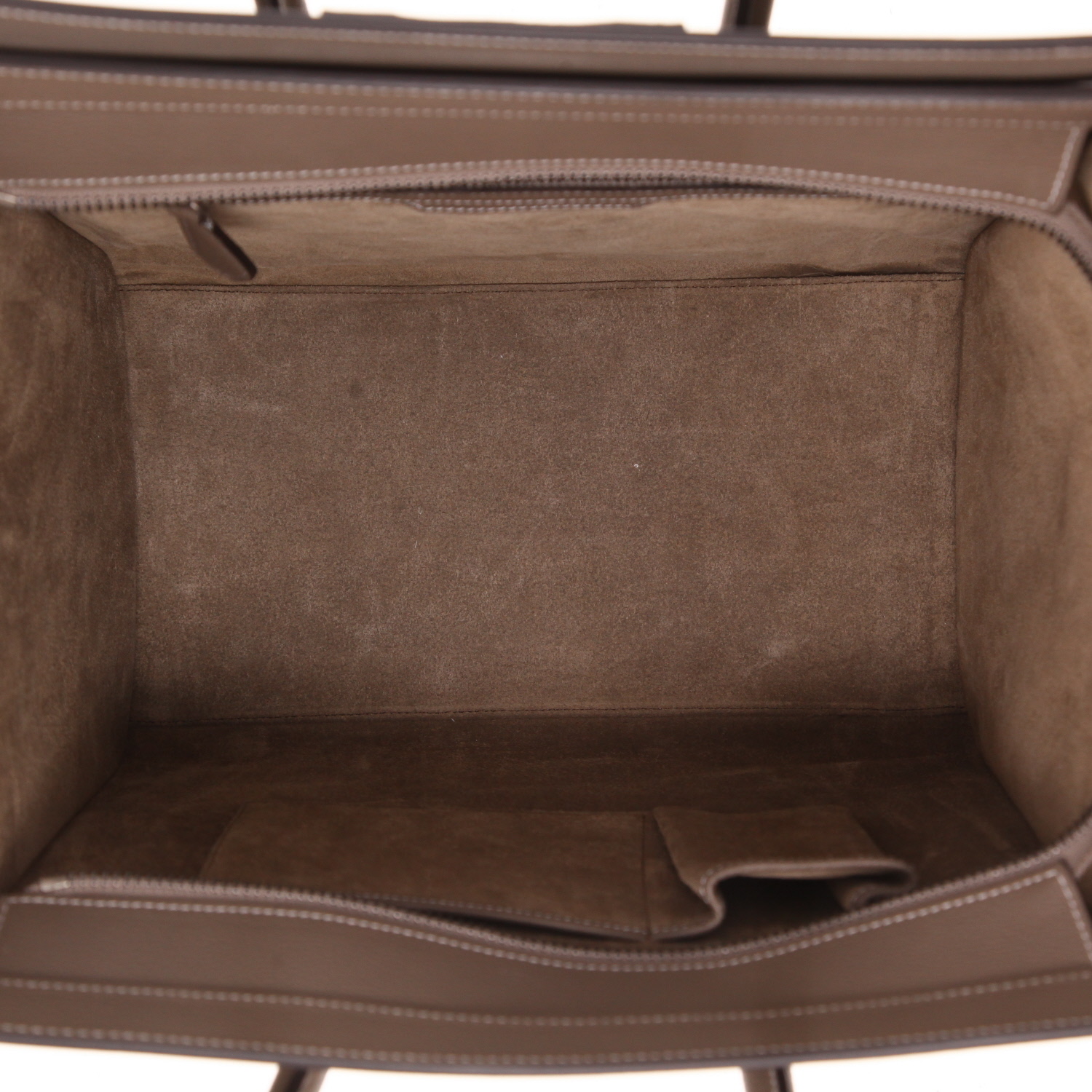 Bolso de mano Celine  Luggage Mini modelo mediano  en cuero granulado color topo - Detail D3