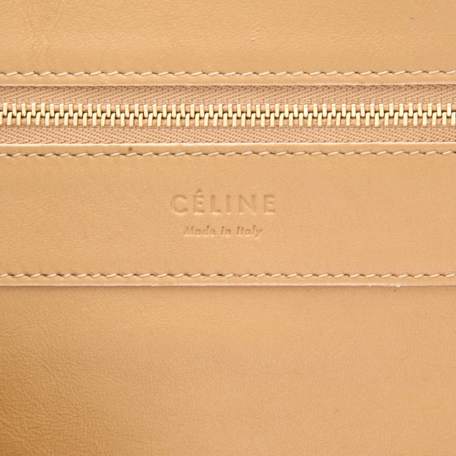 Bolso Cabás Celine  Vertical en cuero beige y azul marino - Detail D2