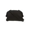 Sac bandoulière Bottega Veneta  Pouch en cuir intrecciato noir - 360 thumbnail