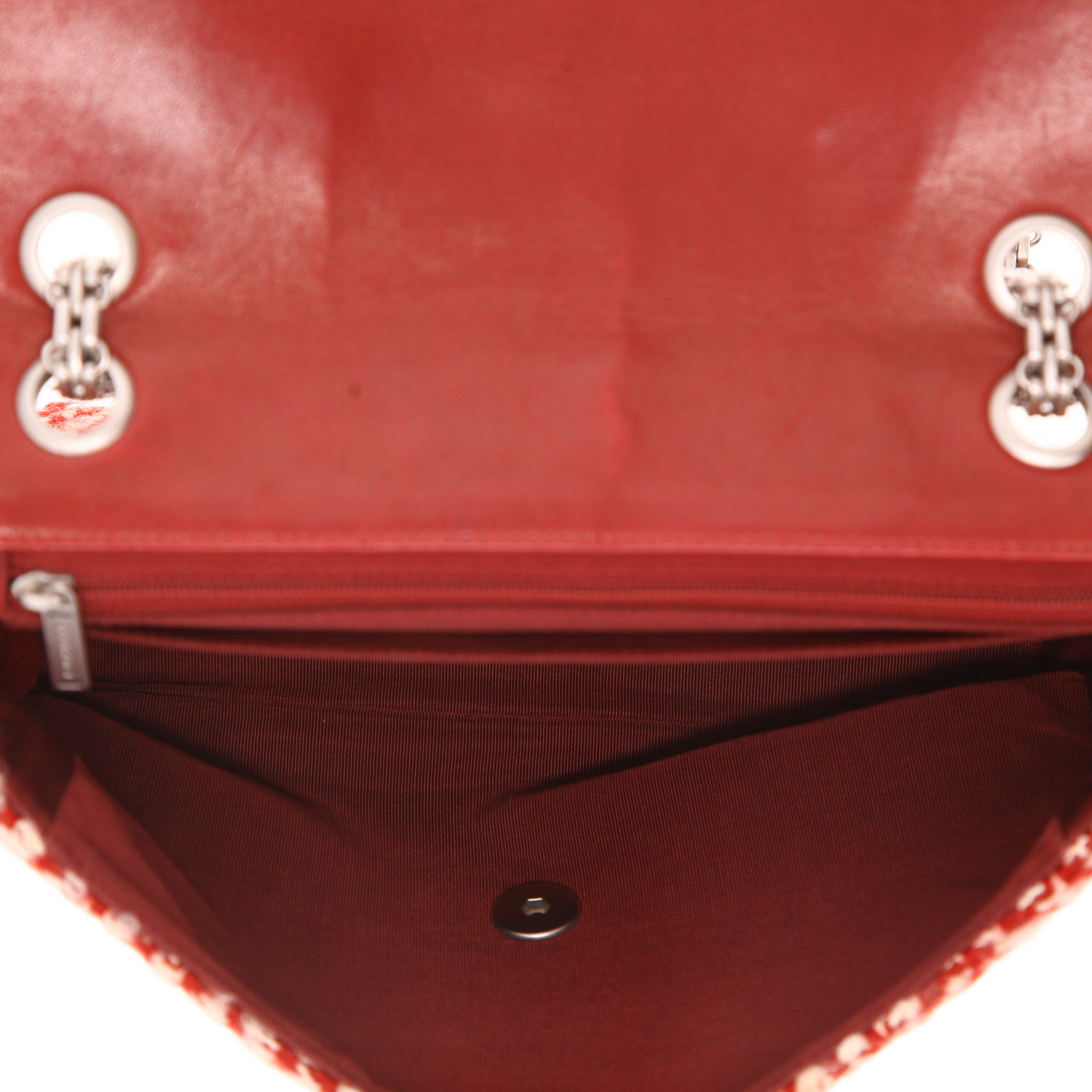 Chanel  Timeless handbag  in red and white woollen fabric - Detail D3