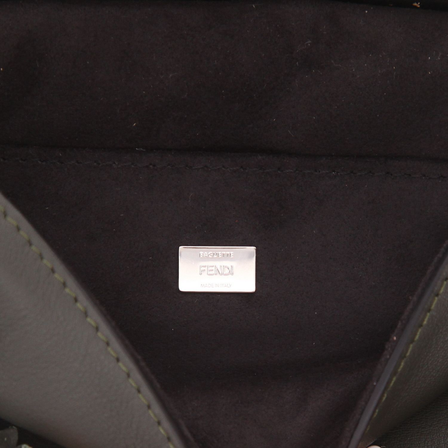 Borsa a tracolla Fendi  Baguette in pelle verde kaki e pelle marrone - Detail D2