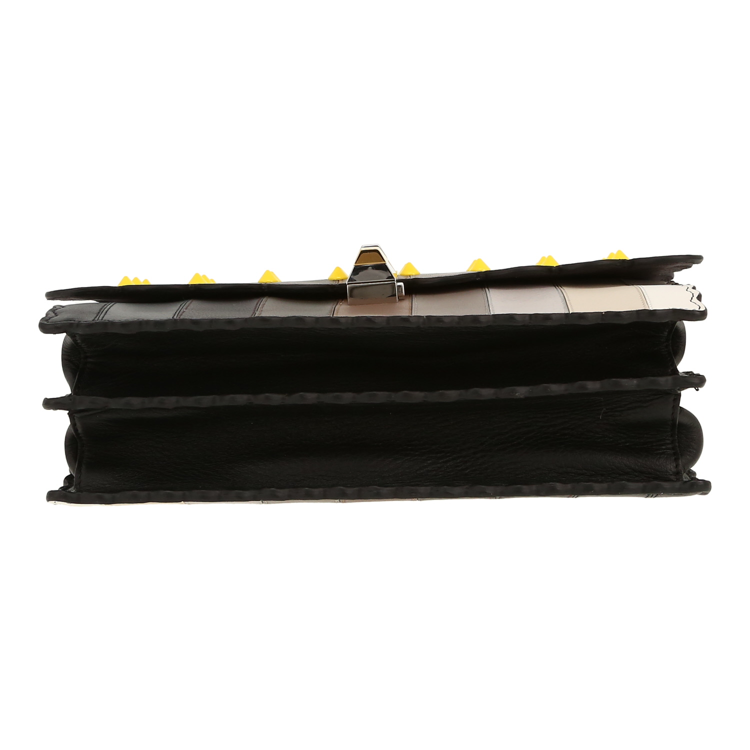 Bolso bandolera Fendi  Kan I en cuero negro, marrón beige y color topo - Detail D1