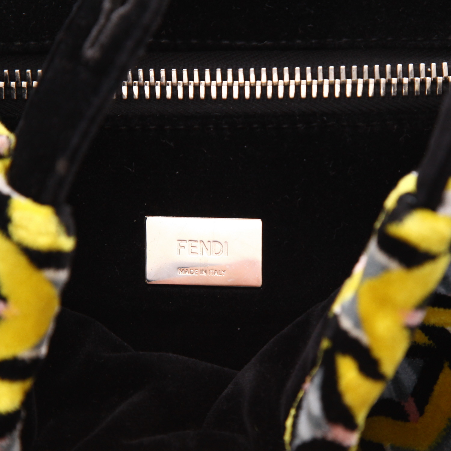 Borsa a tracolla Fendi  Peekaboo in velluto blu giallo e nero - Detail D2